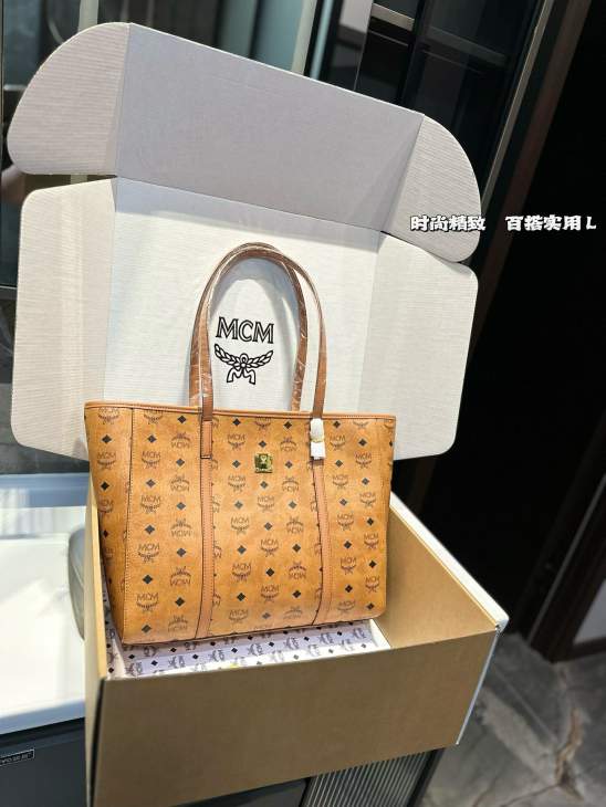 Picture of MCM Handbags _SKUfw242036983fw